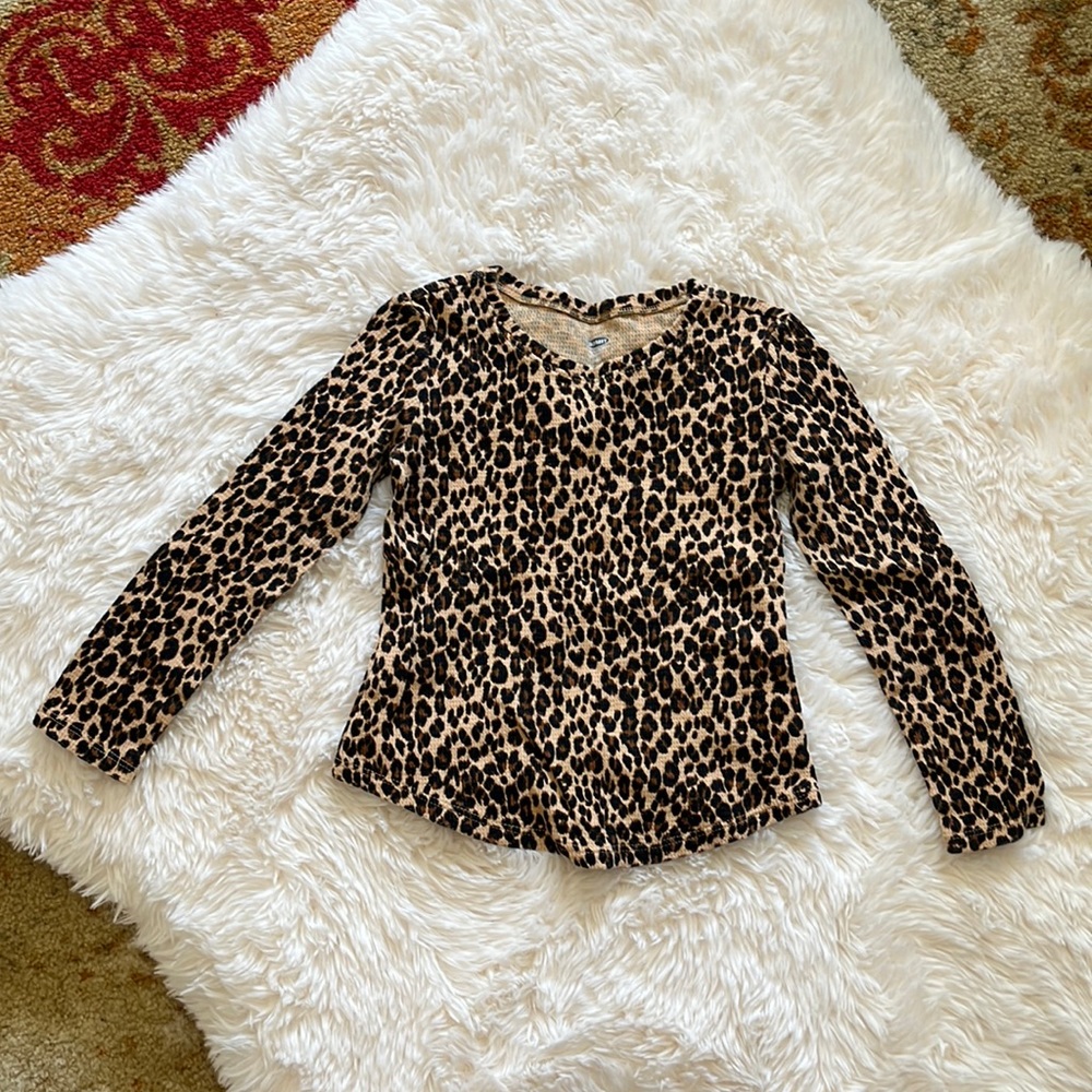 5T Girls LEOPARD print Old Navy long sleeve shirt